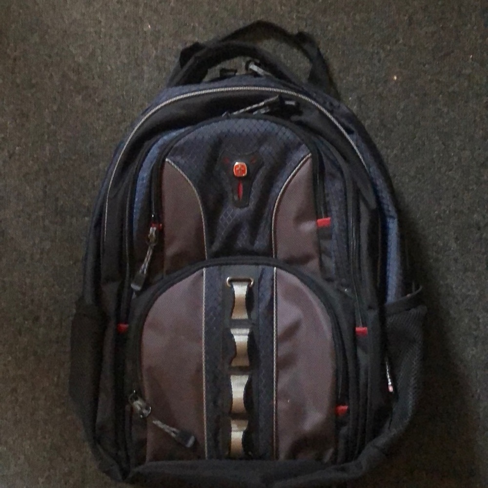 Backpack - Picture 2 of 4